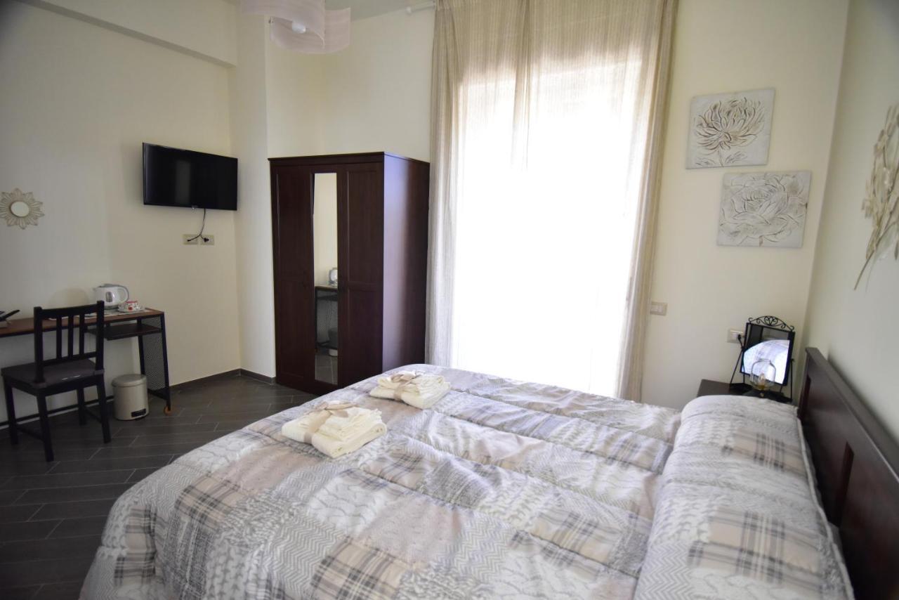 B&B Lambda Salernes Extérieur photo